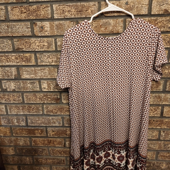 Short-sleeved dress size large - Picture 3 of 4